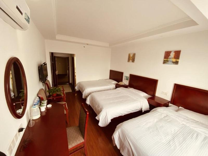 Greentree Inn Huai'An Bus Station Golden Eagle Xinya Huaihai Road Business Hotel Exterior foto
